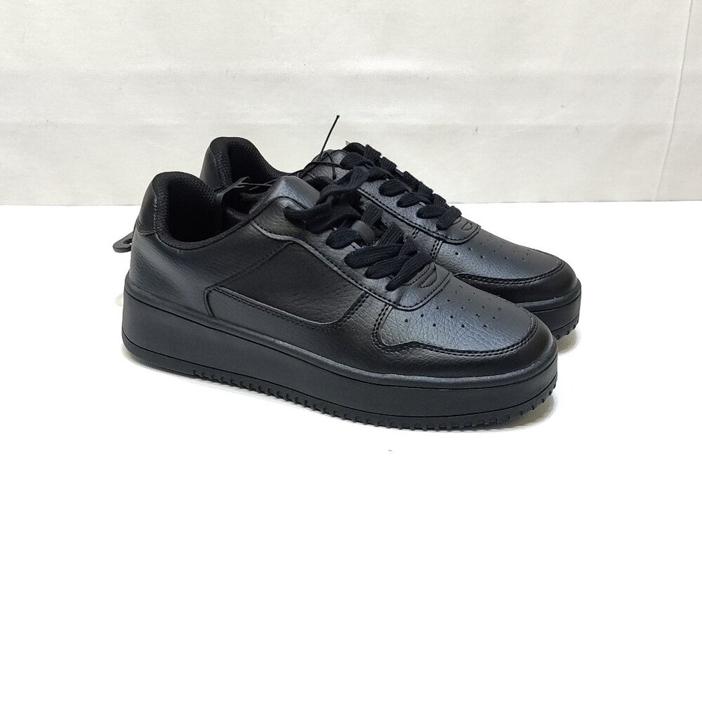 No Boundaries PU Platform Sneaker Women's Size 8.5 Memory Foam Casual Shoe NWT